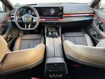 BMW 520d xDrive Touring M Sport AHK Pano ACC LED H K