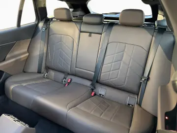 BMW 520d xDrive Touring M Sport AHK Pano ACC LED H K