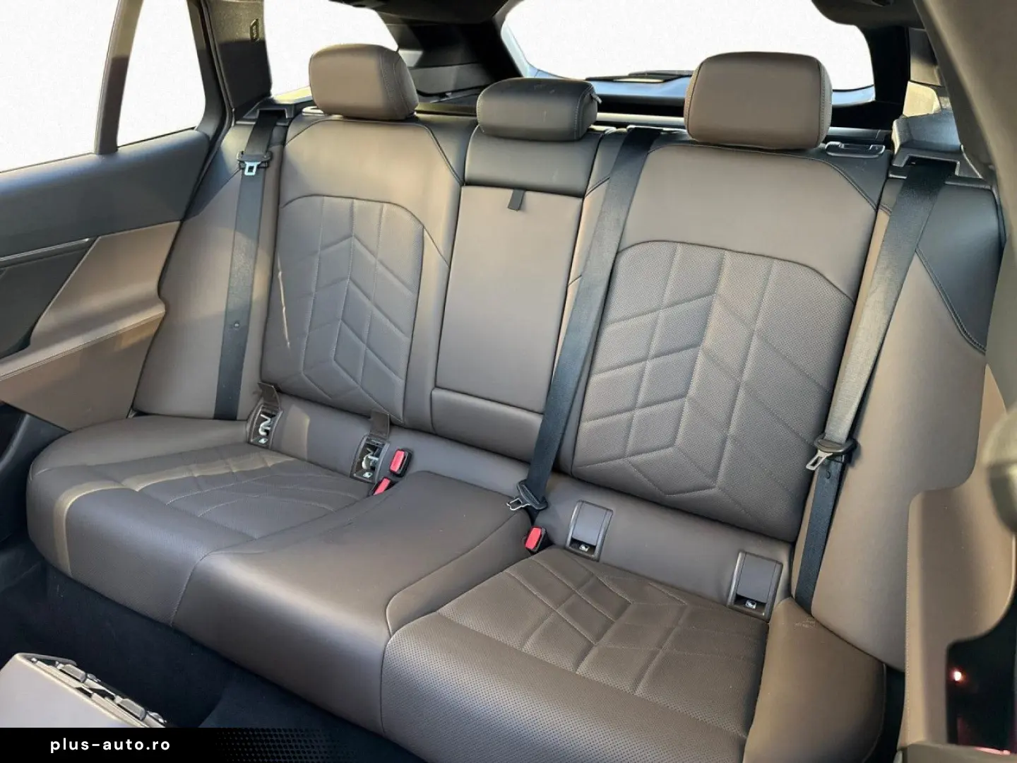 BMW 520d xDrive Touring M Sport AHK Pano ACC LED H K