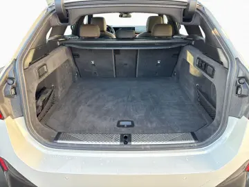 BMW 520d xDrive Touring M Sport AHK Pano ACC LED H K