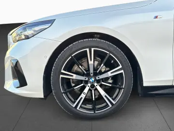 BMW 520d xDrive Touring M Sport AHK Pano ACC LED H K