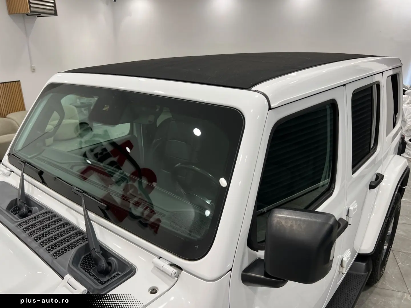 JEEP Wrangler Unlimited Sahara Softtop Sky One-Touch