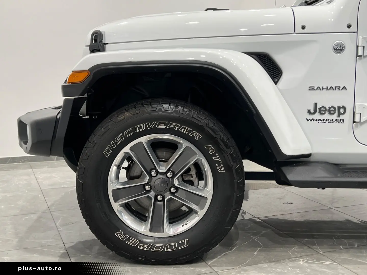 JEEP Wrangler Unlimited Sahara Softtop Sky One-Touch