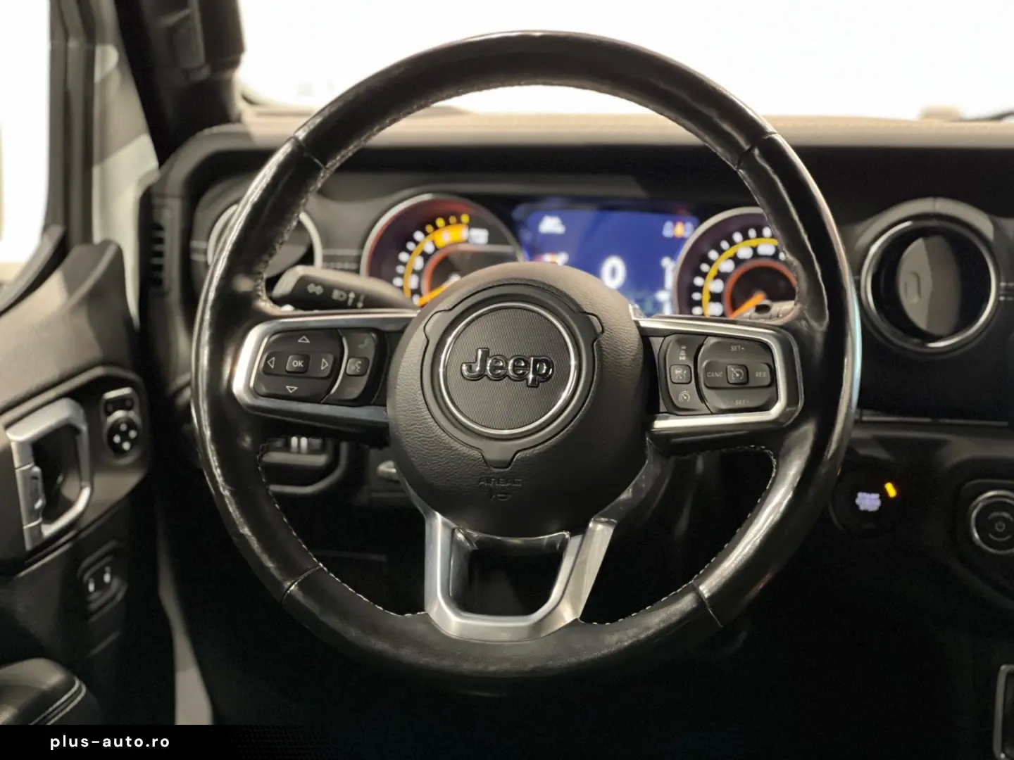 JEEP Wrangler Unlimited Sahara Softtop Sky One-Touch