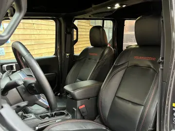 JEEP Wrangler 2.0L UNLIMITED RUBICON 4X4 Alpine SHZ