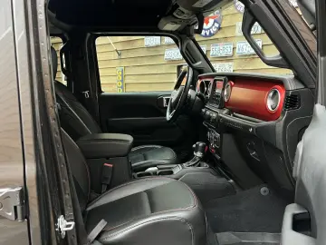 JEEP Wrangler 2.0L UNLIMITED RUBICON 4X4 Alpine SHZ