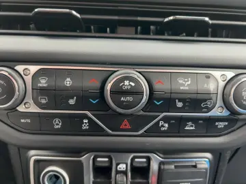 JEEP Wrangler Rubicon 2.0l T-GDI 272PS