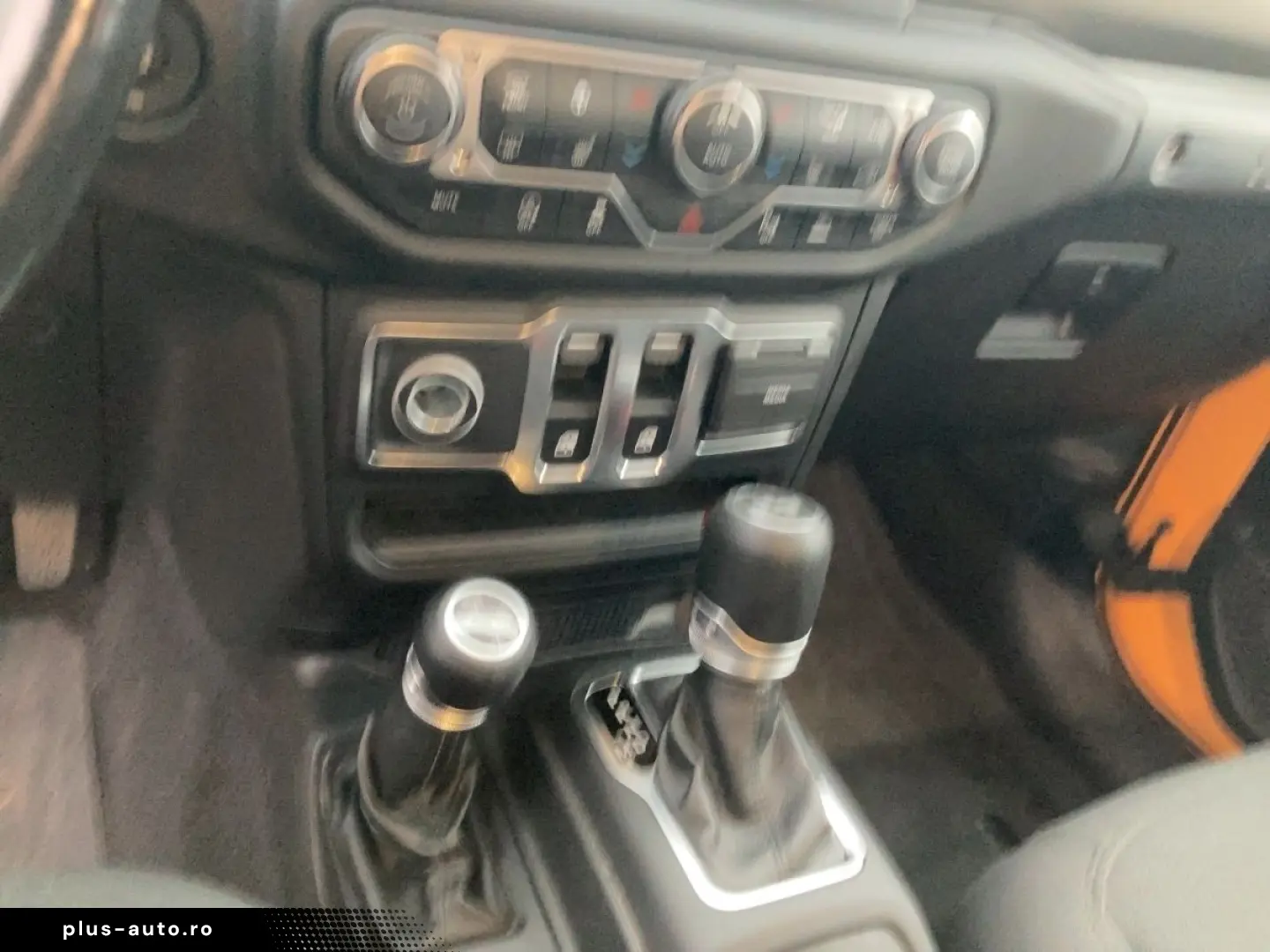 JEEP Wrangler Sport 2.0l T-GDI Allrad Soft Top 199kW