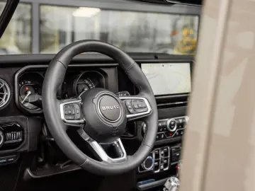 JEEP Wrangler BRUTE Richmond 4xe 380   SkyOne   BTW