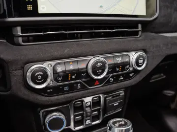 JEEP Wrangler BRUTE Richmond 4xe 380   SkyOne   BTW