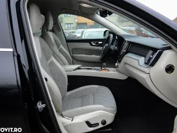 Volvo XC 60 B4 D Ultimate Dark