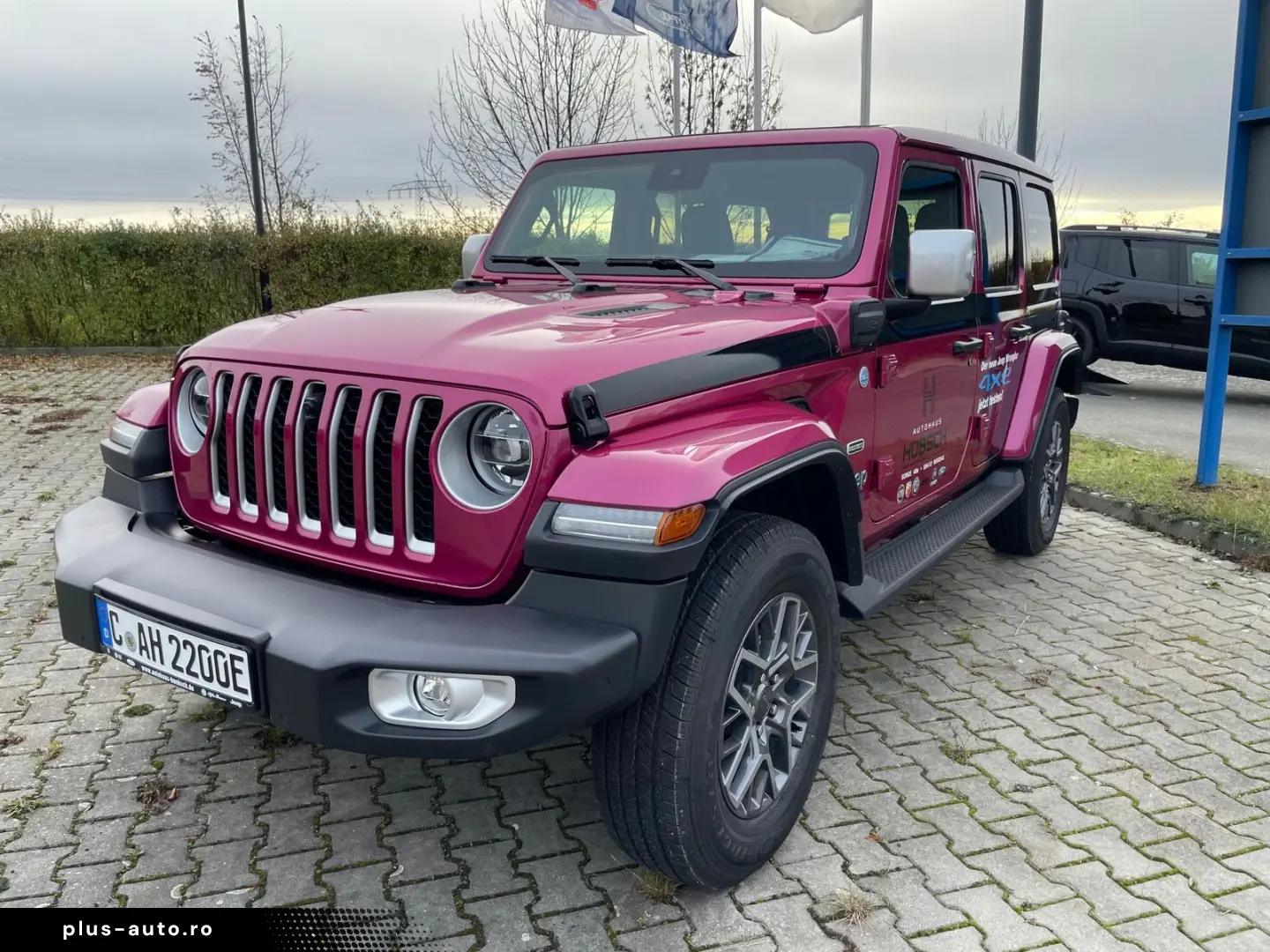 JEEP Wrangler 4xe Unlimited Sahara Plug-In Hybrid - R