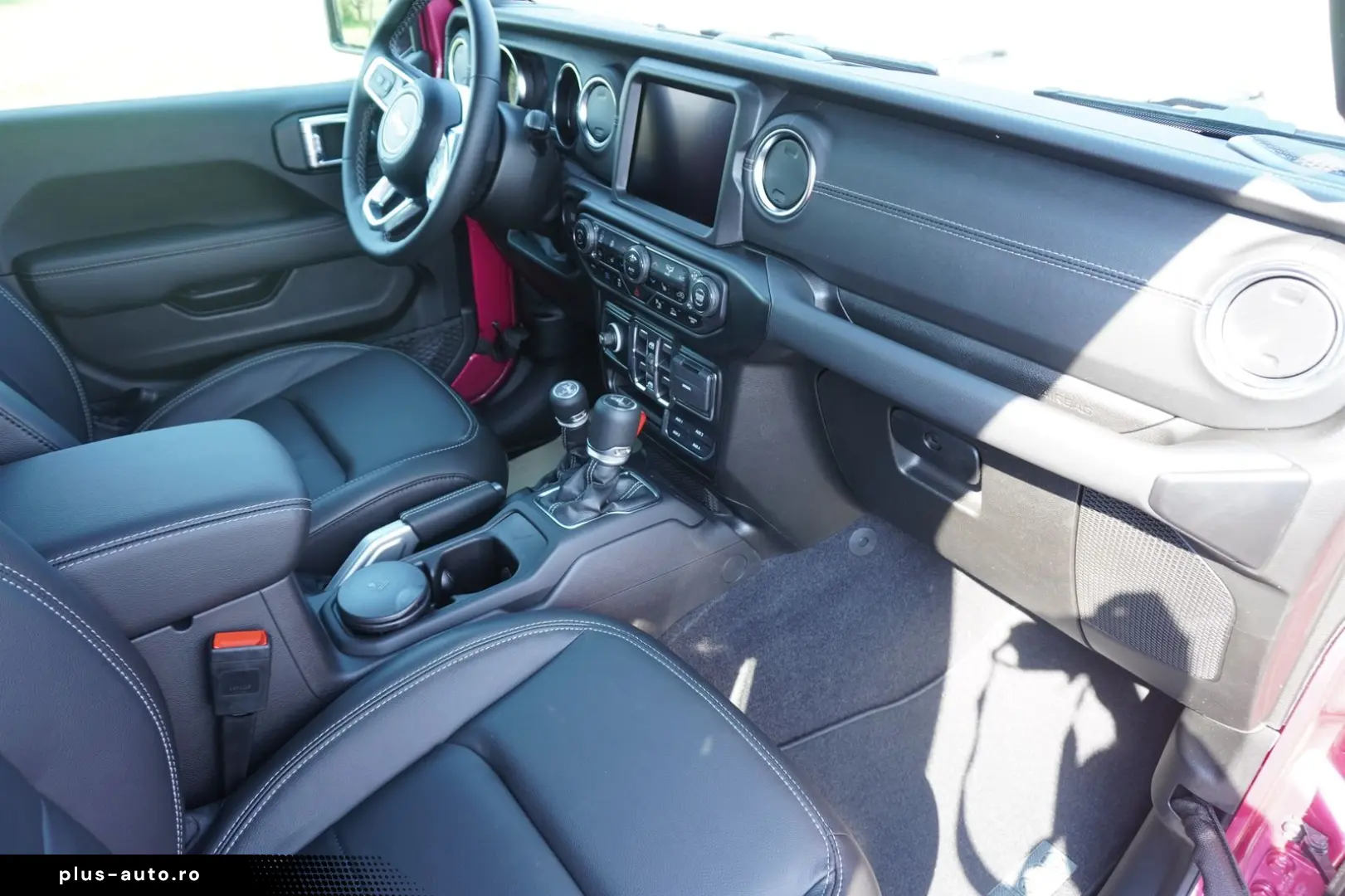 JEEP Wrangler 4xe Unlimited Sahara Plug-In Hybrid - R