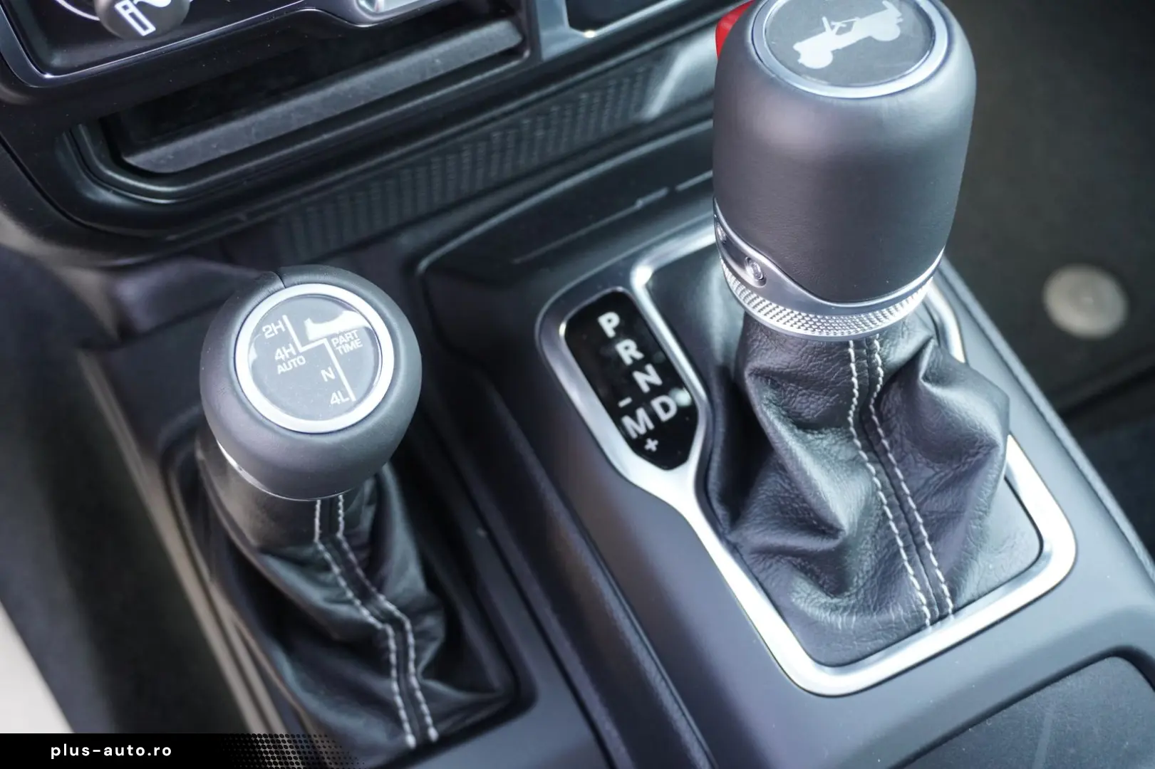 JEEP Wrangler 4xe Unlimited Sahara Plug-In Hybrid - R