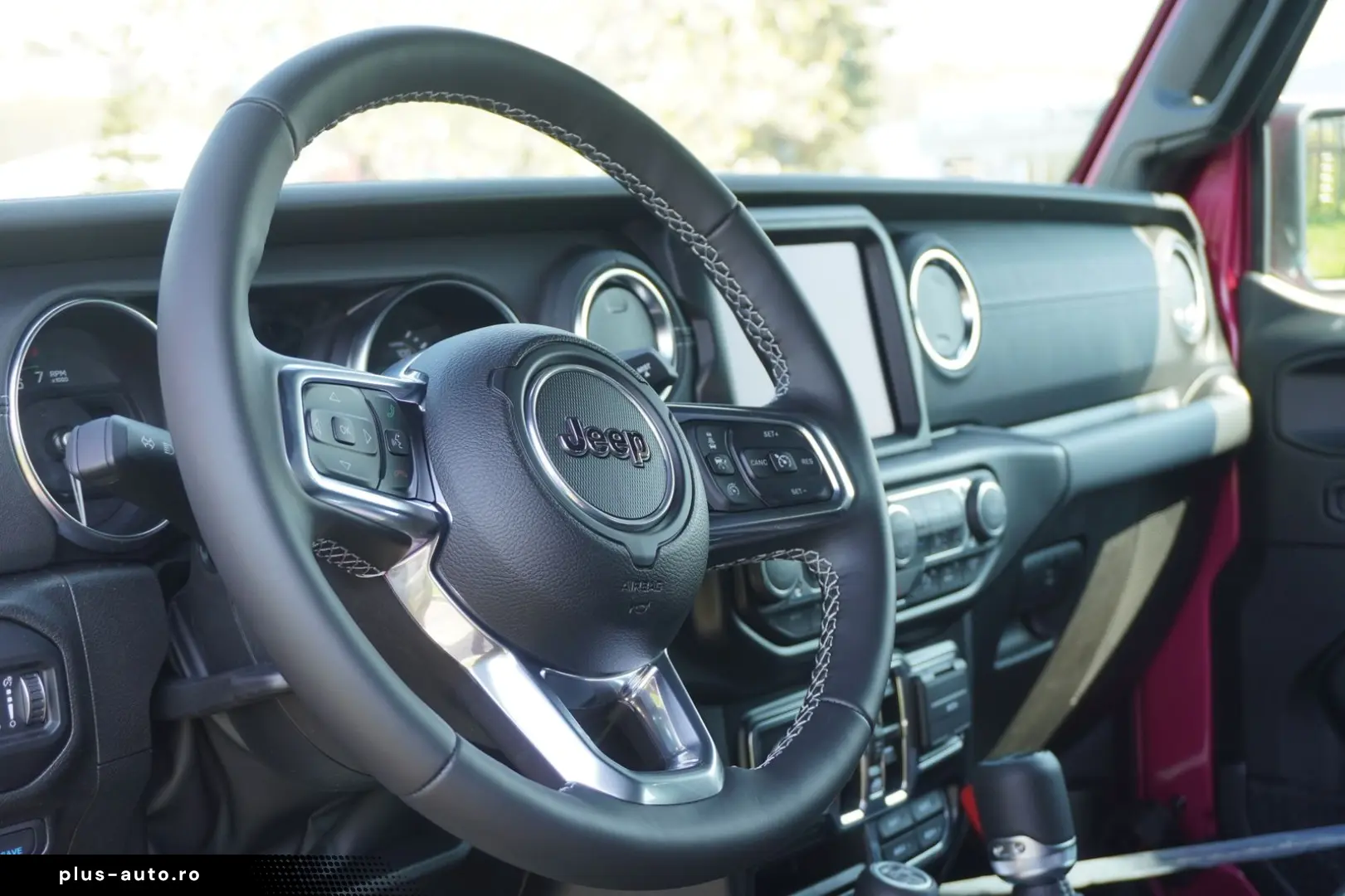 JEEP Wrangler 4xe Unlimited Sahara Plug-In Hybrid - R