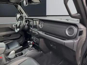 JEEP Gladiator 3.0 Overland 4WD [LED  RFK  SHZ  18 ]