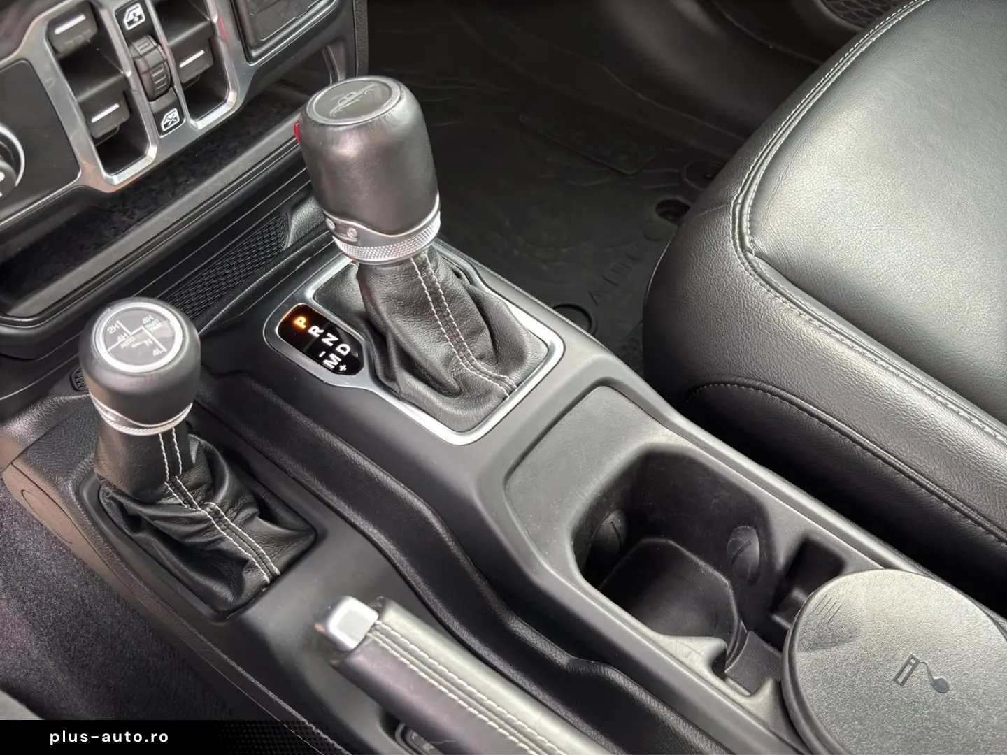 JEEP Gladiator 3.0 Overland 4WD [LED  RFK  SHZ  18 ]