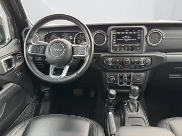 JEEP Gladiator 3.0 Overland 4WD [LED  RFK  SHZ  18 ]