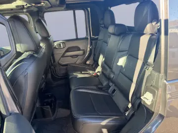 JEEP Gladiator Overland 4WD