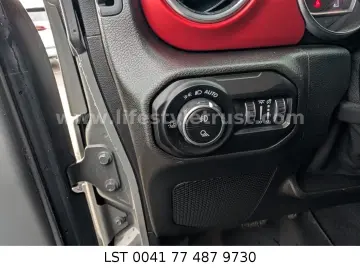 JEEP Gladiator Rubicon 3.6V6 € 37.500 EU Export Price