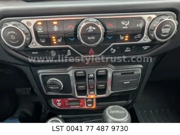 JEEP Gladiator Rubicon 3.6V6 € 37.500 EU Export Price