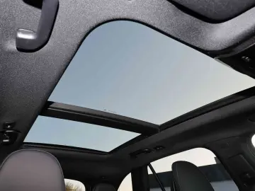 MERCEDES-BENZ GLC 300 4M AMG AHK TOTWINKEL MEMORY PA&hellip;