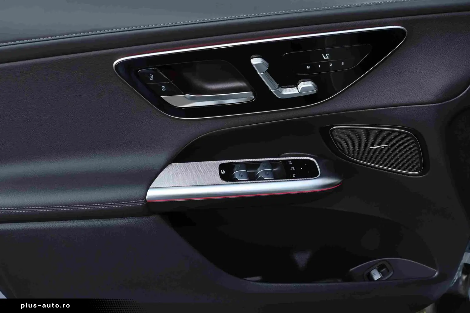 MERCEDES-BENZ GLC 300 4M AMG AHK TOTWINKEL MEMORY PA&hellip;