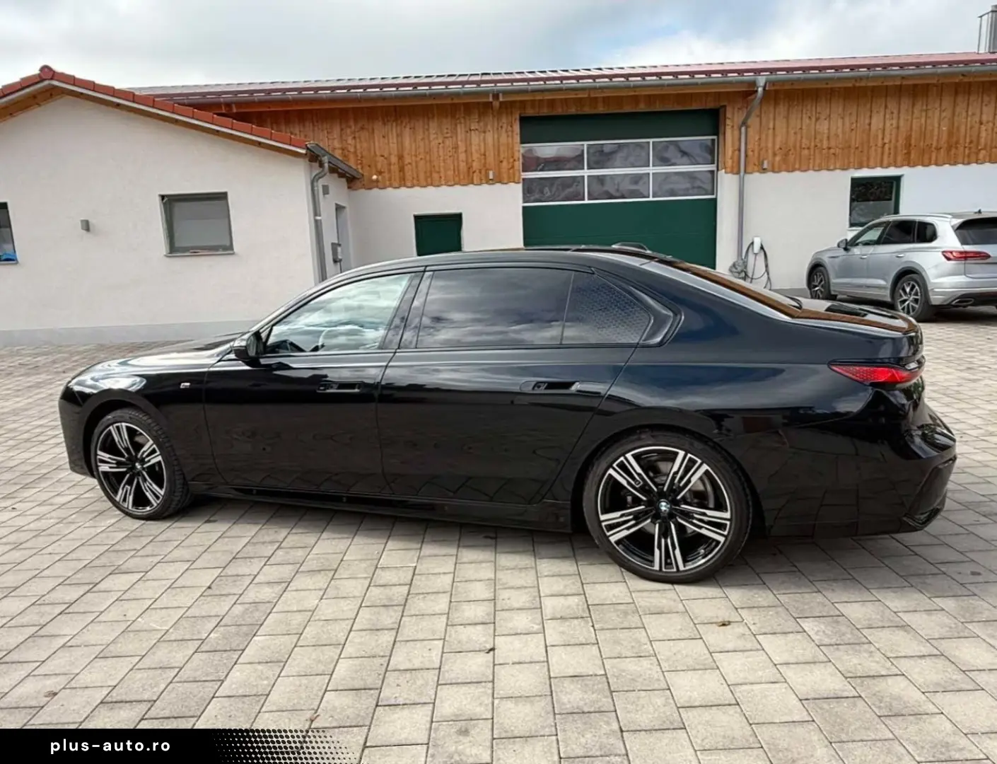 BMW 740 xd M Sport TV