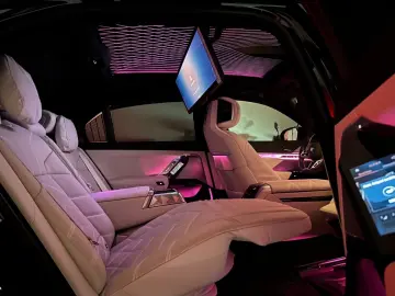 BMW 740 xd M Sport TV