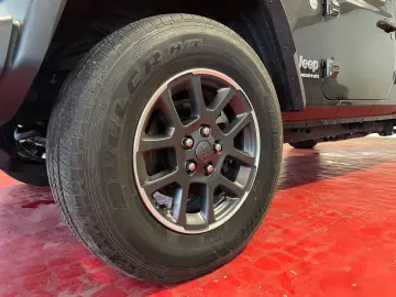 JEEP Gladiator Overland 4WD