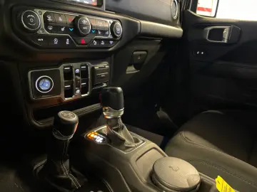 JEEP Gladiator Overland 4WD