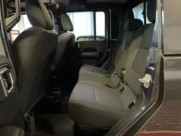 JEEP Gladiator Overland 4WD