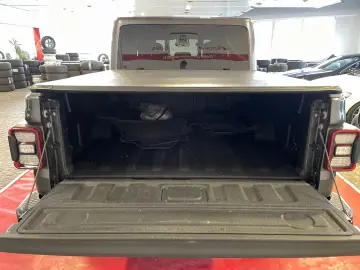 JEEP Gladiator Overland 4WD