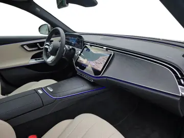 Mercedes-Benz E 200 d AMG PANO 20  Burm 4D