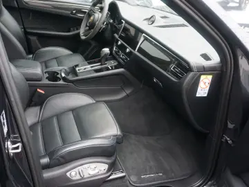 PORSCHE Macan T Porsche Approved bis 03-2027 NP 100 000