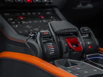 Lamborghini Urus SE Akrapovic Grigio China B&O Ceramic