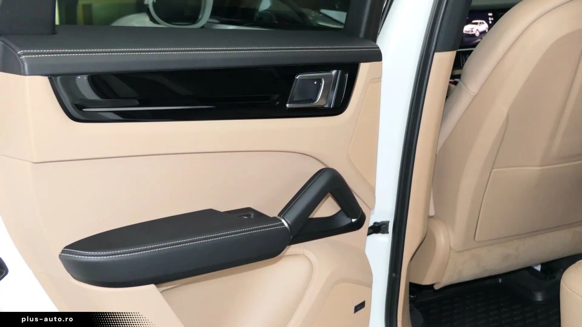 PORSCHE Cayenne Platinum Edition