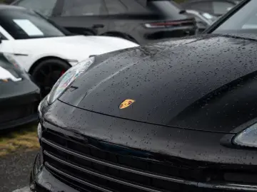 PORSCHE Cayenne Platinum Edition