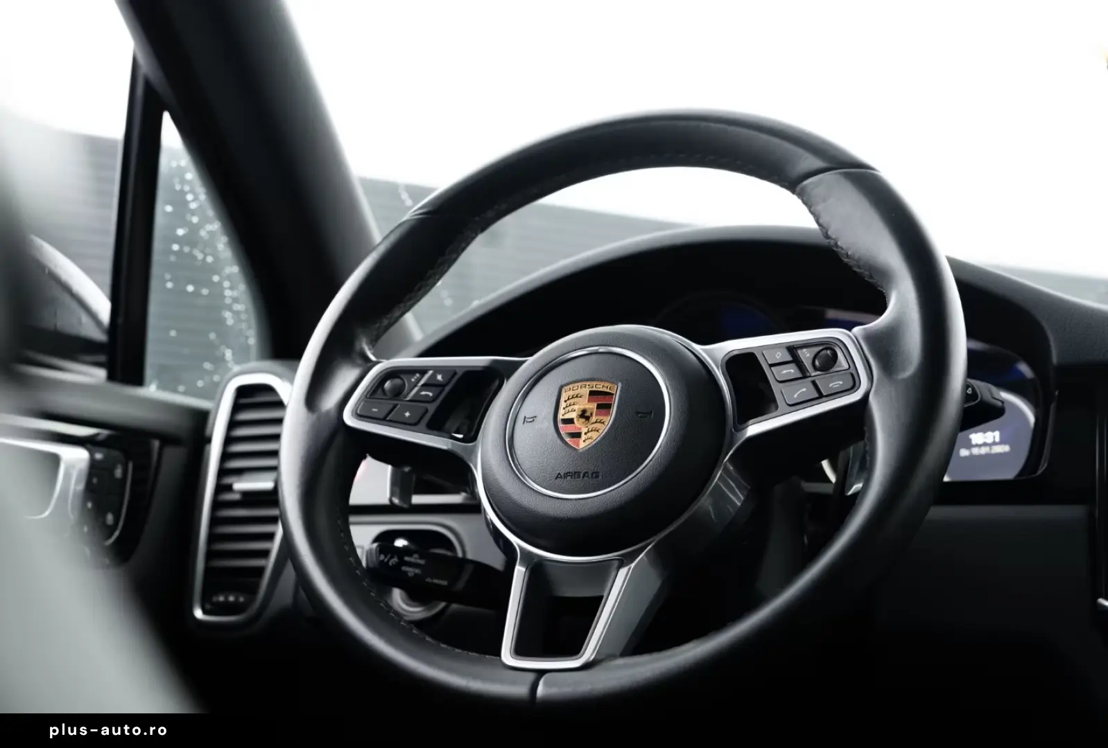 PORSCHE Cayenne Platinum Edition