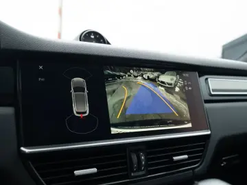 PORSCHE Cayenne Platinum Edition