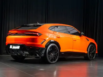 Lamborghini Urus SE  Full Carbon
