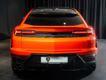 Lamborghini Urus SE  Full Carbon