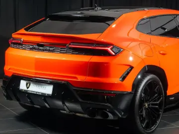 Lamborghini Urus SE  Full Carbon