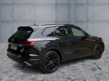 VW Touareg 3.0 TDI 4M R-LINE MATRIX LUFT NAV STDHZG