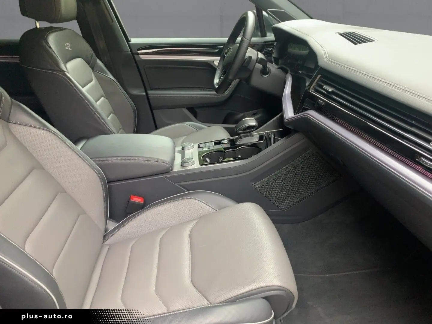 VW Touareg 3.0 TDI 4M R-LINE MATRIX LUFT NAV STDHZG