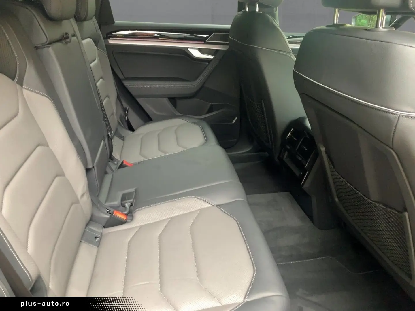 VW Touareg 3.0 TDI 4M R-LINE MATRIX LUFT NAV STDHZG