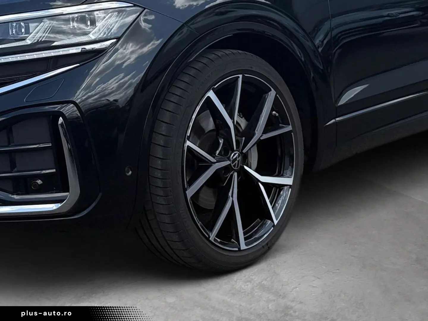 VW Touareg R-Line 3.0 V6 TDI 4motion StandHZG AHK-e