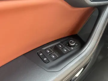 VW Touareg R-Line 3.0 V6 TDI 4motion StandHZG AHK-e