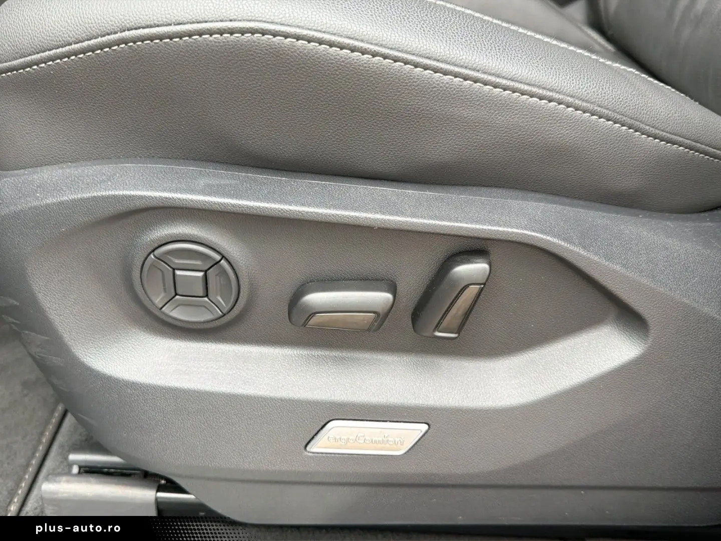 VW Touareg TDI 4Motion R Line 19  Matrix AHK RFK