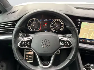 VW Touareg TDI 4Motion R Line 19  Matrix AHK RFK